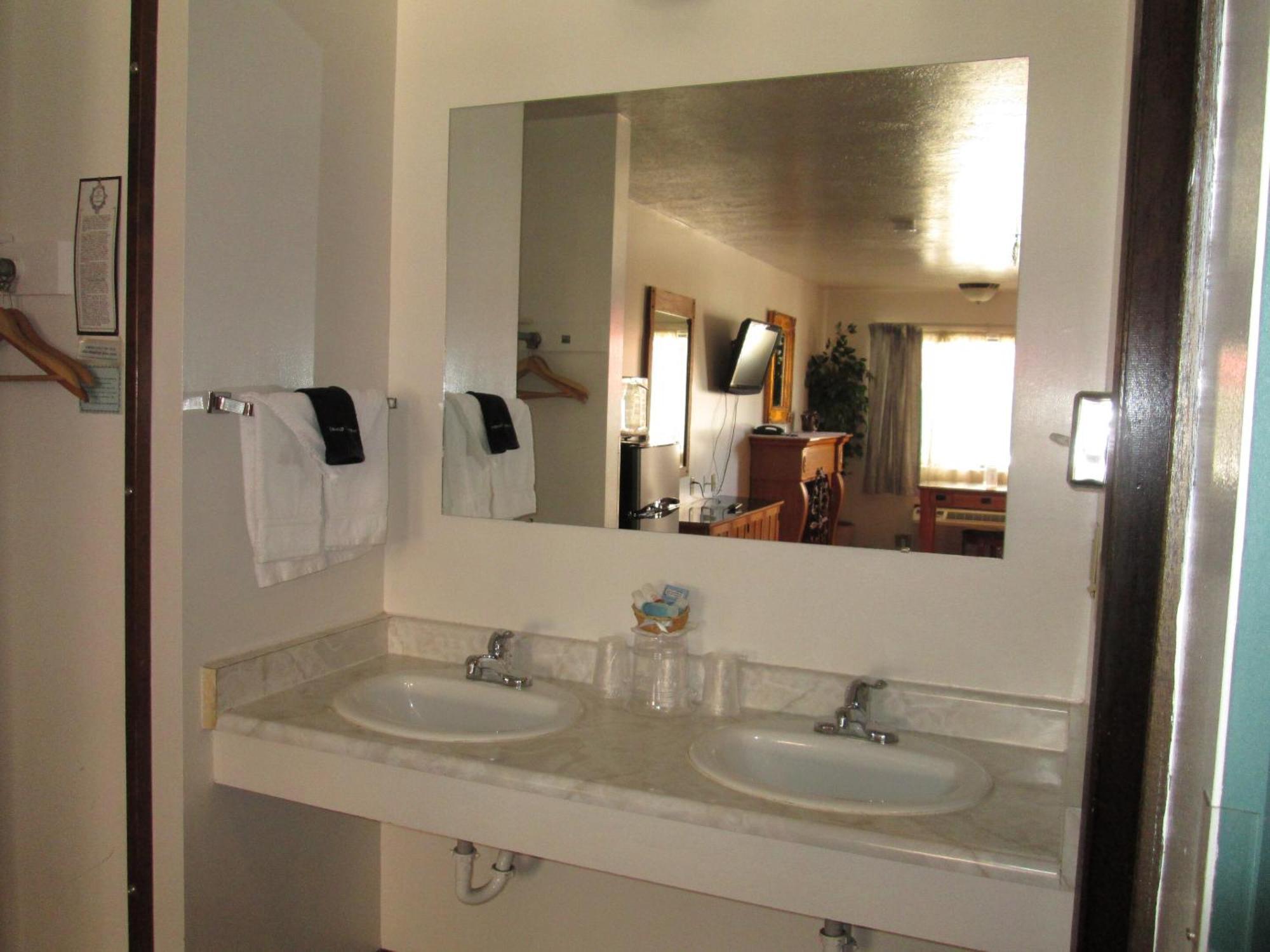 Jim Butler Inn & Suites Tonopah Bilik gambar